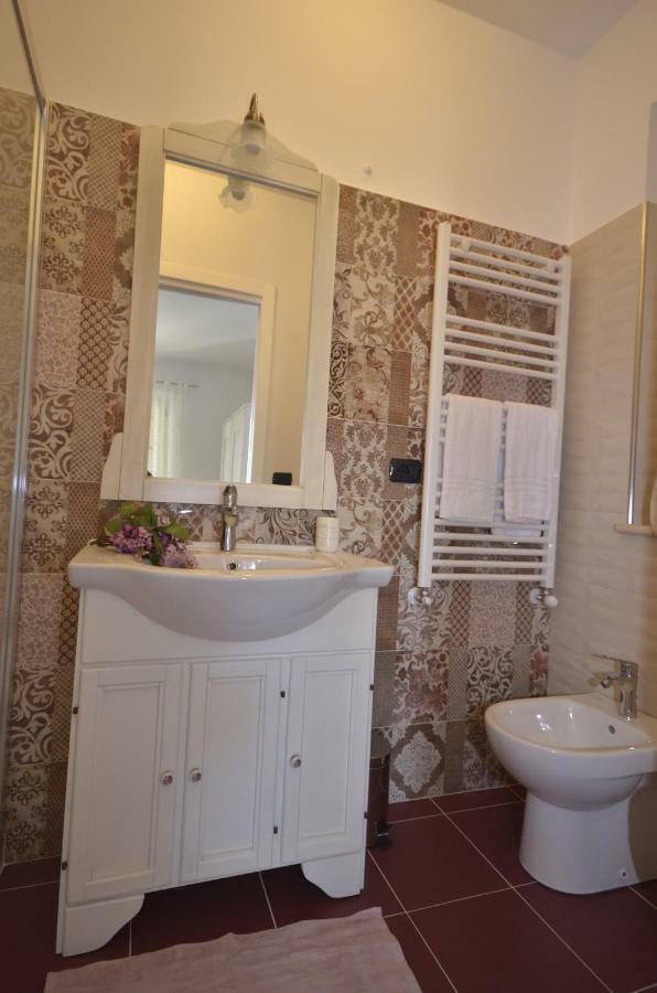 B&B Mero' Room Spinetoli ภายนอก รูปภาพ